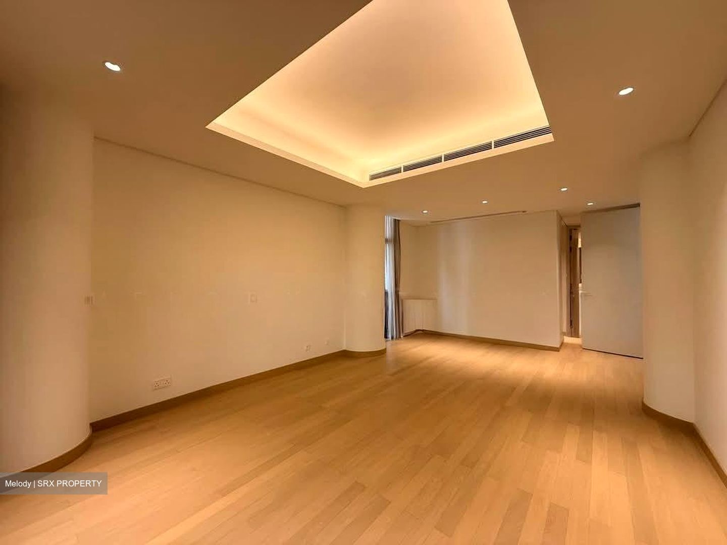 The Colonnade (D10), Condominium #556580601